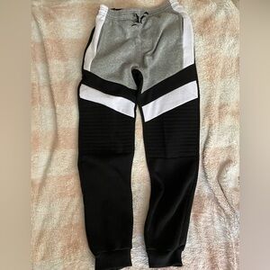 Black and Gray Color-Block Joggers with Athletic Fit (14/16)
